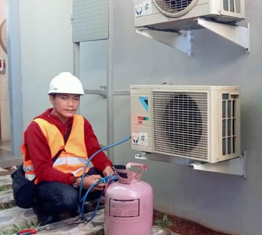 Teknisi AC Professional